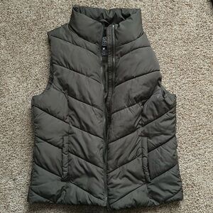 Green vest size medium.